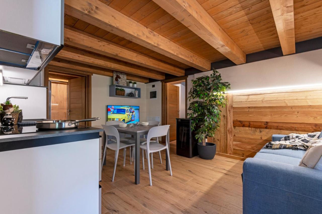 Maison Marcoz - Appartamenti Vacanze Etroubles Eksteriør billede