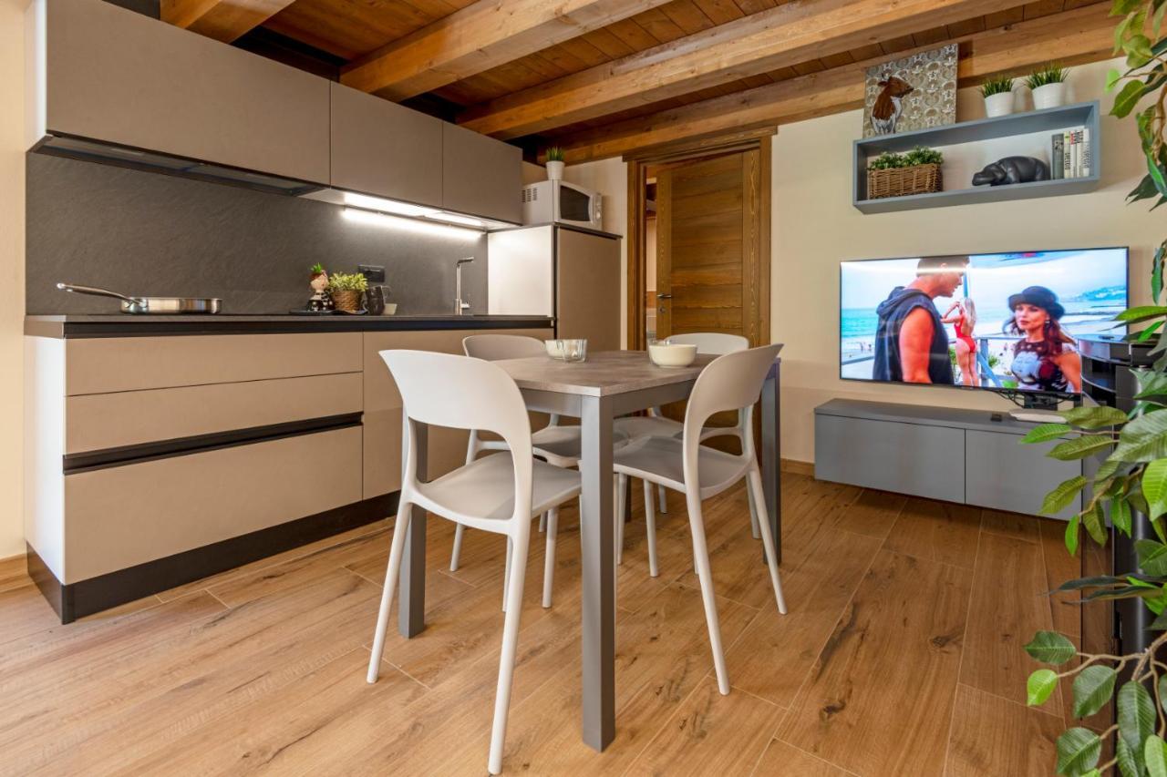 Maison Marcoz - Appartamenti Vacanze Etroubles Eksteriør billede