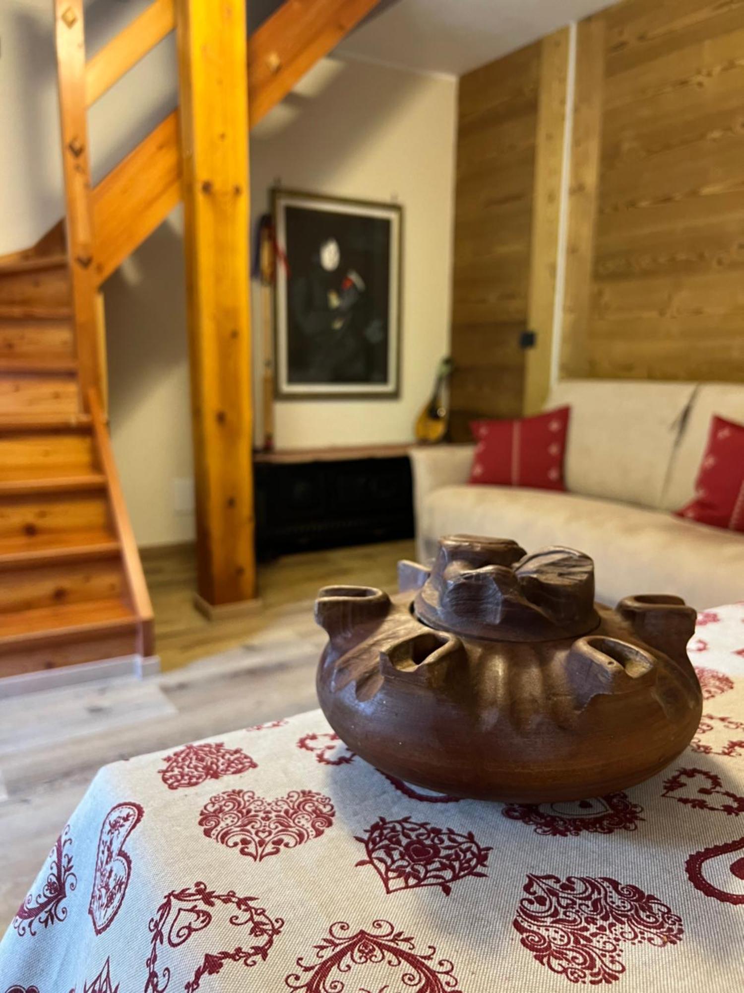 Maison Marcoz - Appartamenti Vacanze Etroubles Eksteriør billede